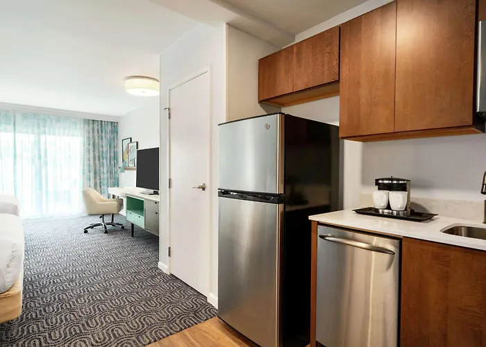 Doubletree By Hilton Ocean Oceanfront Hotel