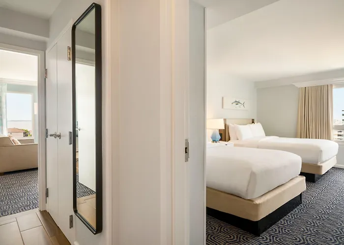 Doubletree By Hilton Ocean Oceanfront 4*
